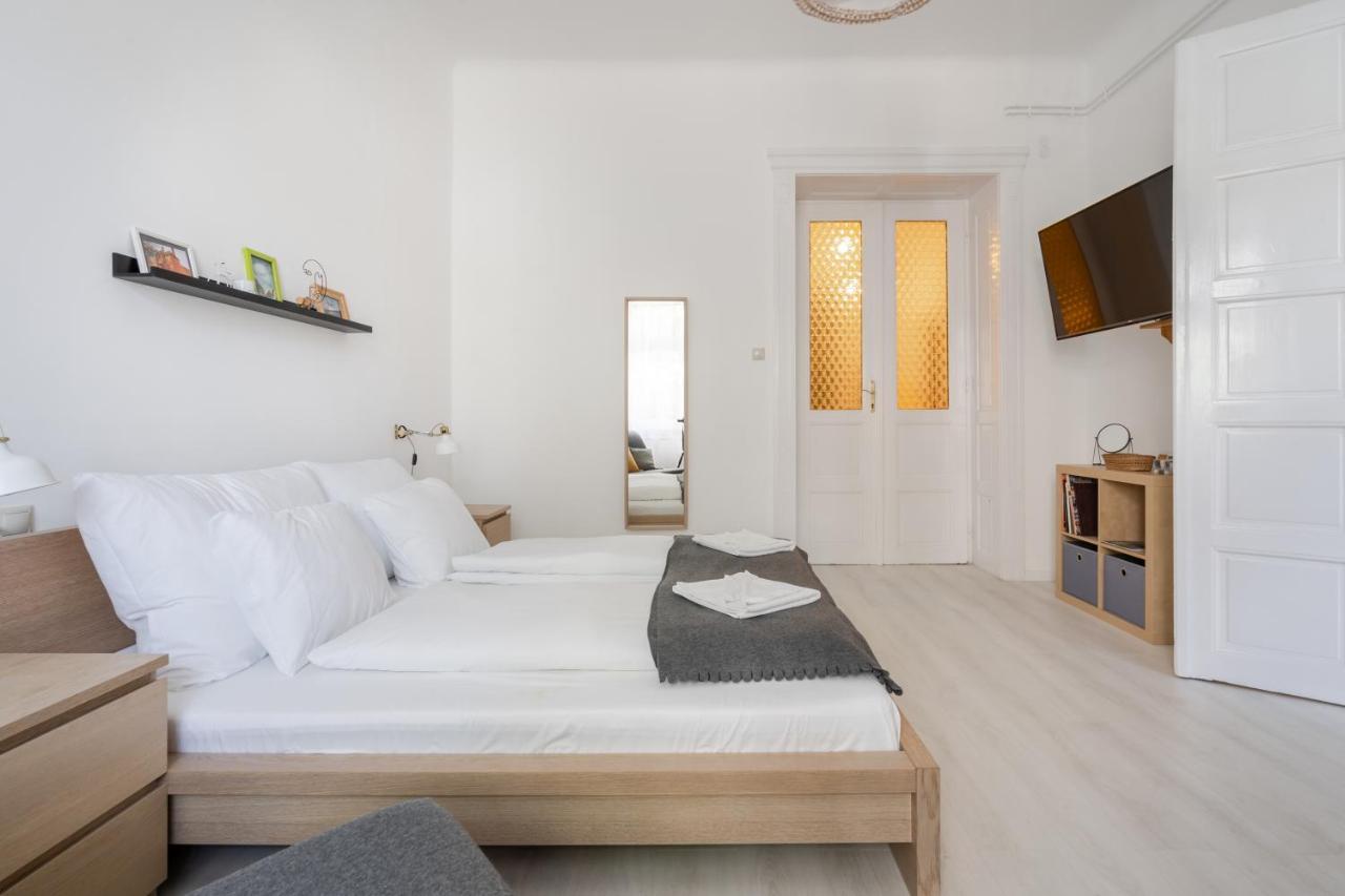 Gellert Mountain Apartment Будапеща Екстериор снимка